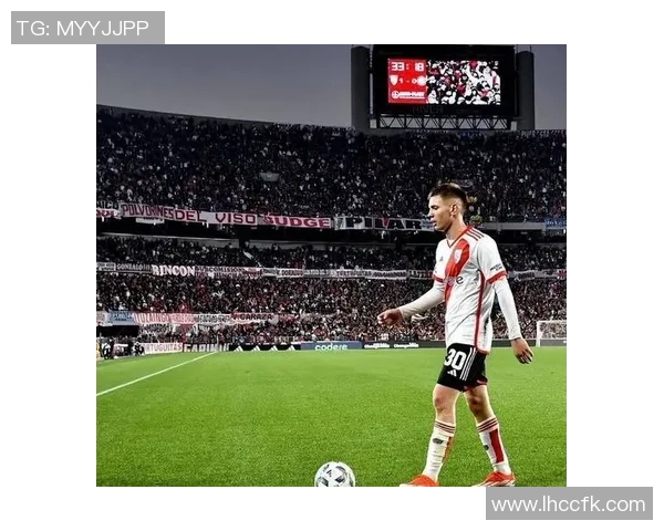 最年轻足球豪门新星崛起 球场未来之王的崭新篇章