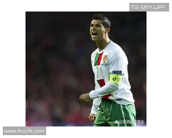 足球巨星C罗荣耀时刻:突破极限的天赋与努力铸就辉煌生涯